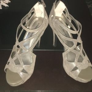 Audrey Brooke Grey and Silver 4” Heels size 8.5